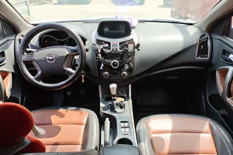 Used Haima S5 2014 1.6L Manual ZhiZun Version Center Console
