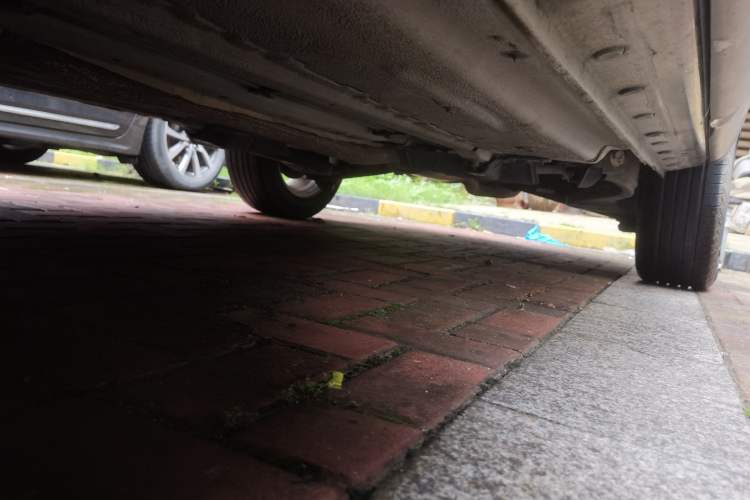 Used Haima S5 2014 1.6L Manual ZhiZun Version Chassis Front Left