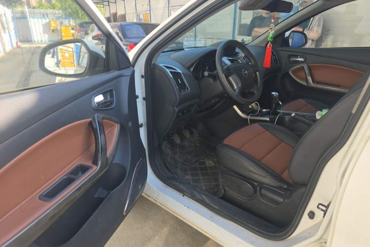 Used Haima S5 2014 1.6L Manual ZhiXuan Model Driver Seat
