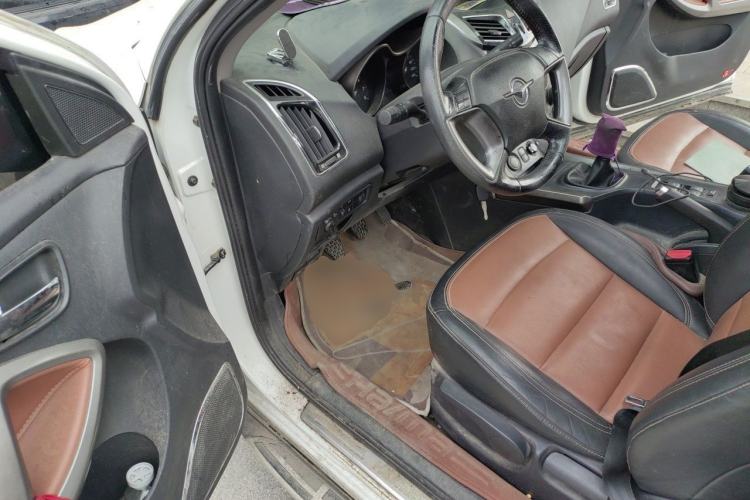 Used Haima S5 2014 1.6L Manual ZhiZun Version Driver Seat
