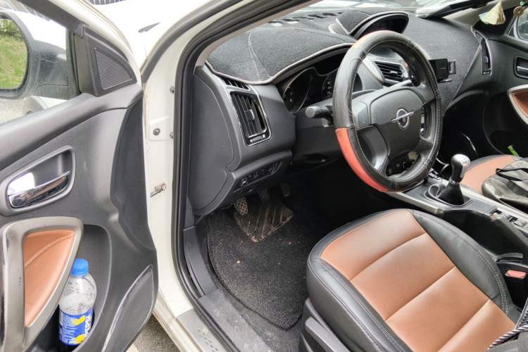 Used Haima S5 2014 1.6L Manual ZhiLe Model Driver Seat