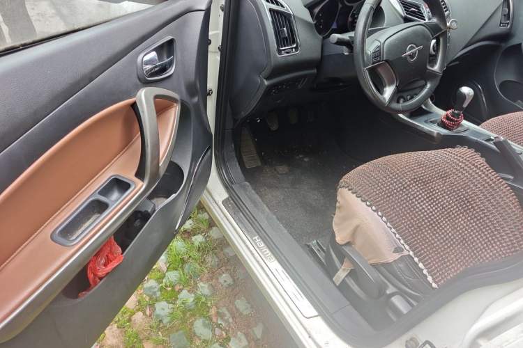 Used Haima S5 2014 1.6L Manual ZhiZun Version Driver Seat