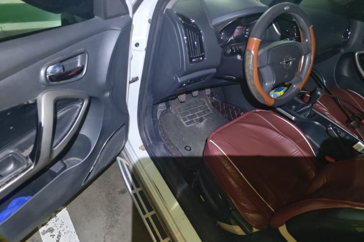 Used Haima S5 2014 1.6L Manual ZhiLe Model Driver Seat
