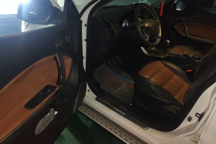 Used Haima S5 2014 1.6L Manual ZhiZun Version Driver Seat