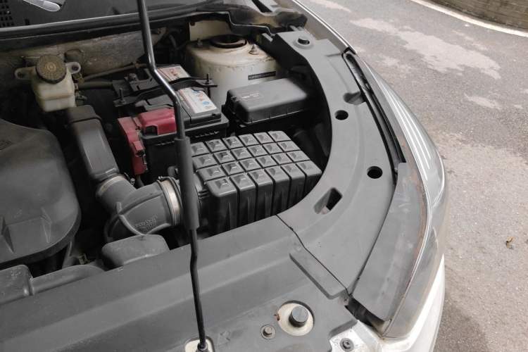 Used Haima S5 2014 1.6L Manual ZhiZun Version Engine Bay Left