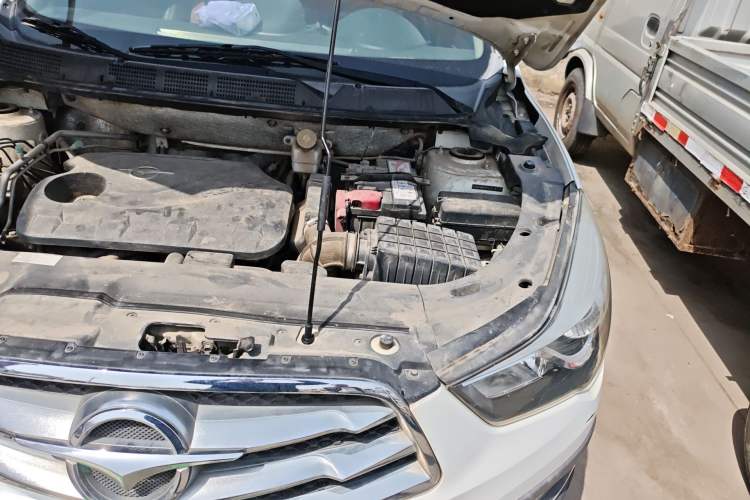 Used Haima S5 2014 1.6L Manual ZhiZun Version Engine Bay Left