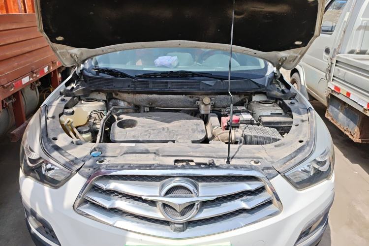 Used Haima S5 2014 1.6L Manual ZhiZun Version Engine Bay