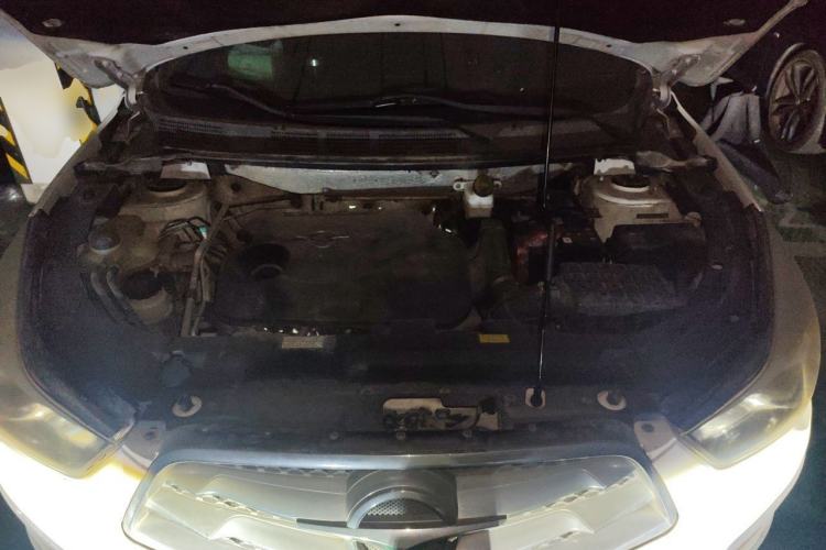 Used Haima S5 2014 1.6L Manual ZhiZun Version Engine Bay