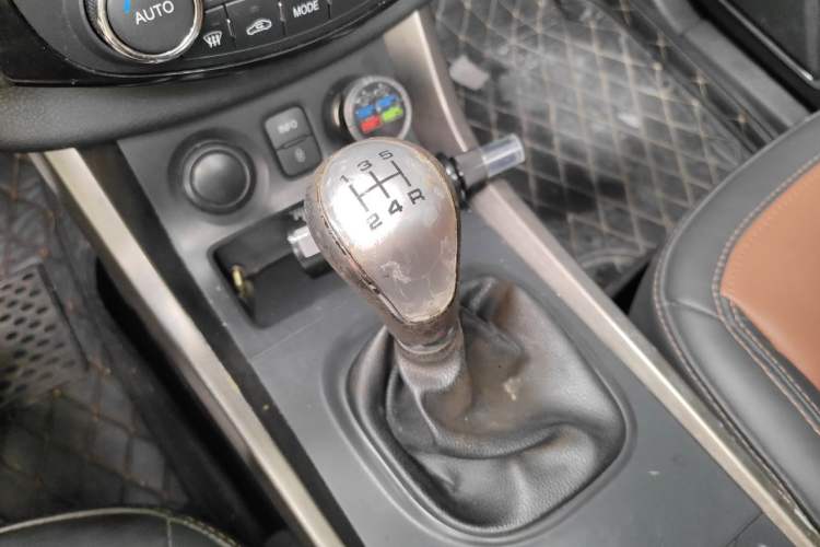 Used Haima S5 2014 1.6L Manual ZhiZun Version Gear Lever