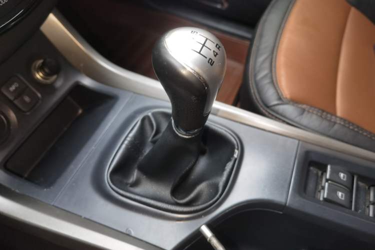 Used Haima S5 2014 1.6L Manual ZhiZun Version Gear Lever
