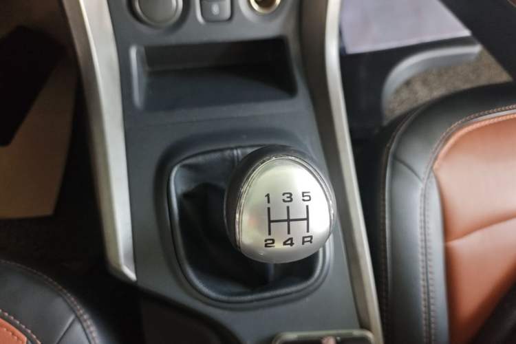 Used Haima S5 2014 1.6L Manual ZhiXuan Model Gear Lever