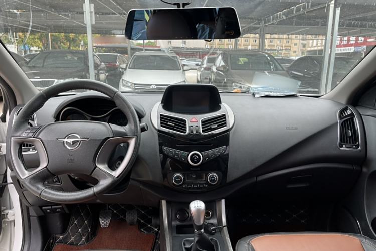 Used Haima S5 2014 1.6L Manual ZhiCheng Model Interior 2