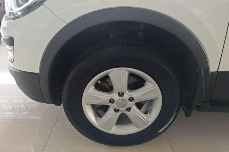 Used Haima S5 2014 1.6L Manual ZhiXuan Model Left Front Wheel Hub