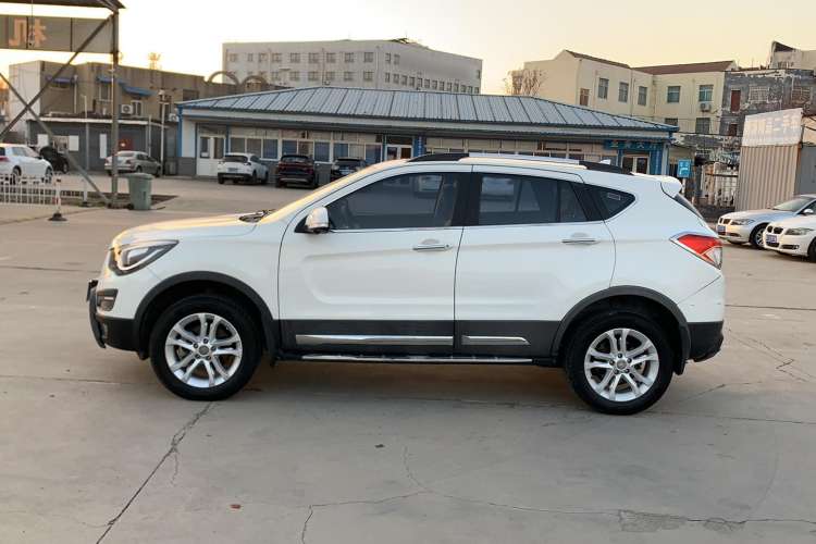 Used Haima S5 2014 1.6L Manual ZhiZun Version Left Side