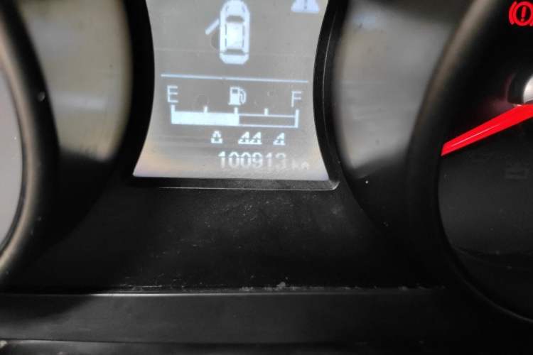 Used Haima S5 2014 1.6L Manual ZhiZun Version Odometer Close Up