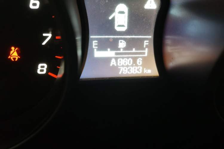 Used Haima S5 2014 1.6L Manual ZhiZun Version Odometer Close Up