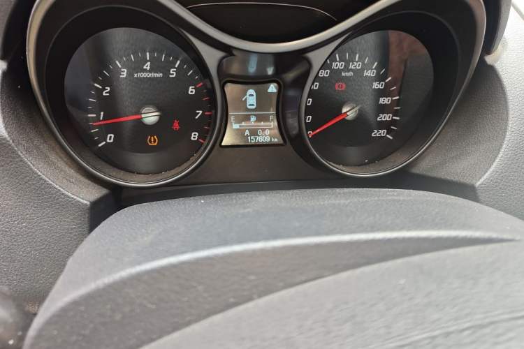 Used Haima S5 2014 1.6L Manual ZhiZun Version Odometer Close Up