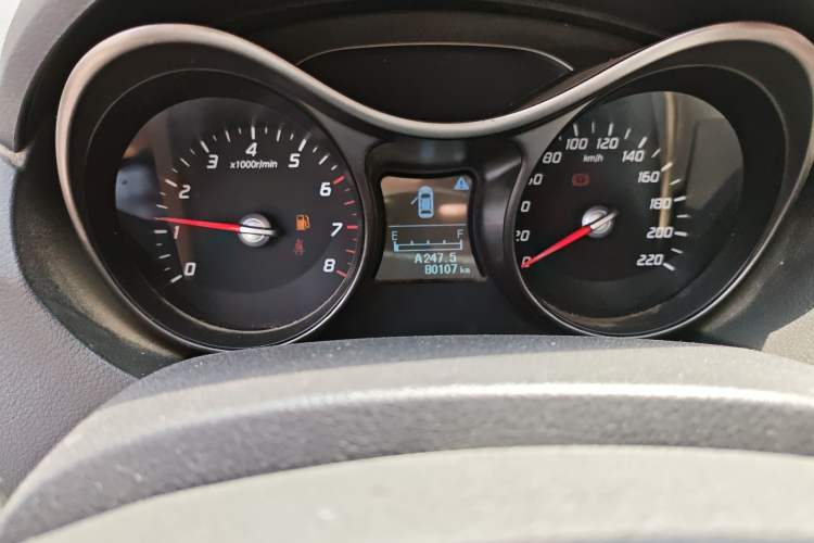 Used Haima S5 2014 1.6L Manual ZhiZun Version Odometer Close Up