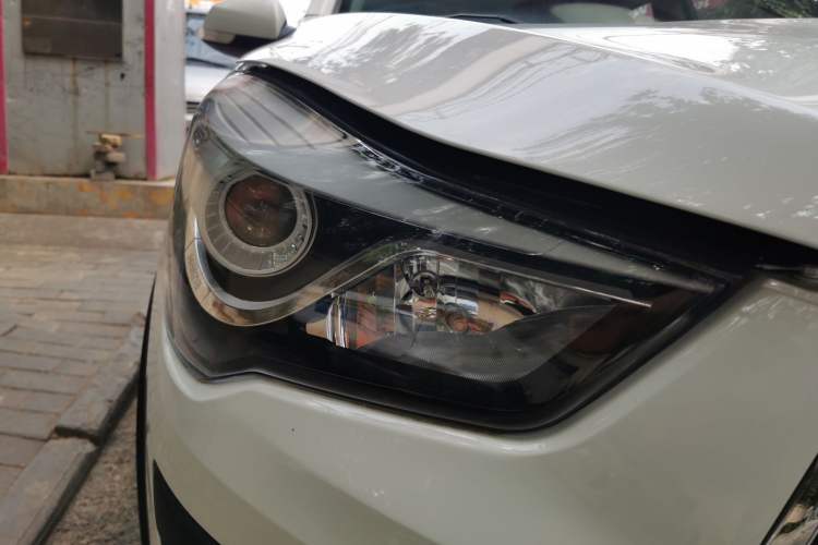 Used Haima S5 2014 1.6L Manual ZhiLe Model Right Front Headlight