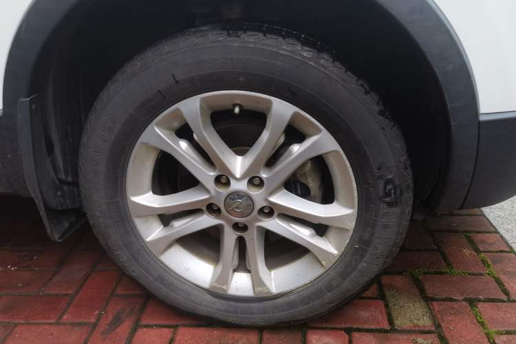 Used Haima S5 2014 1.6L Manual ZhiZun Version Right Front Wheel Hub