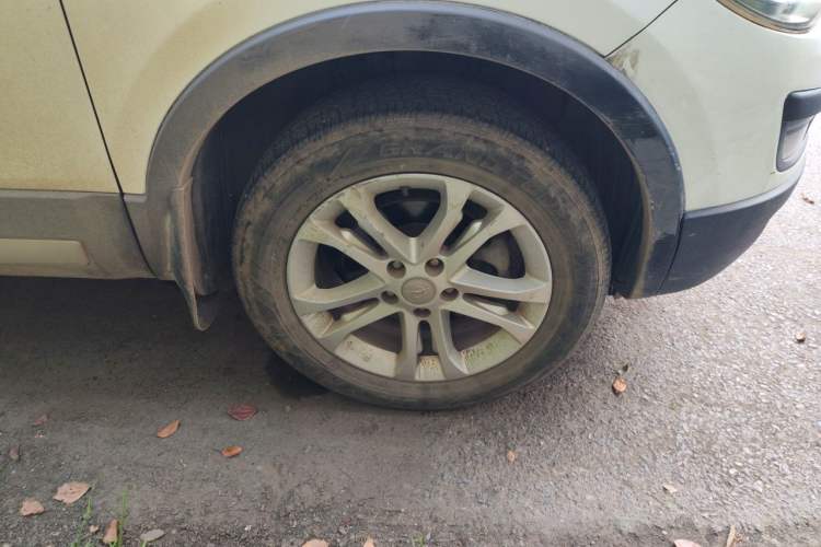 Used Haima S5 2014 1.6L Manual ZhiCheng Model Right Front Wheel Hub