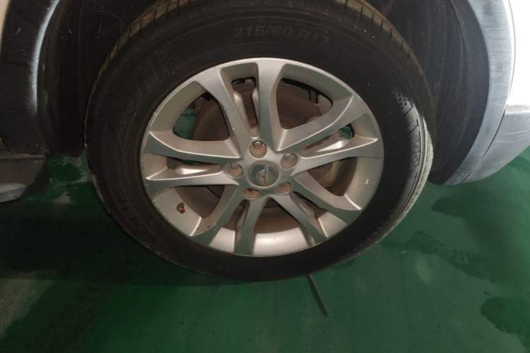 Used Haima S5 2014 1.6L Manual ZhiZun Version Right Front Wheel Hub