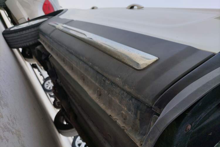 Used Haima S5 2014 1.6L Manual ZhiZun Version Right Side Sill