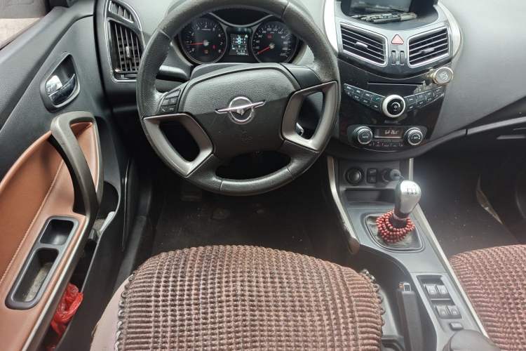 Used Haima S5 2014 1.6L Manual ZhiZun Version Steering Wheel