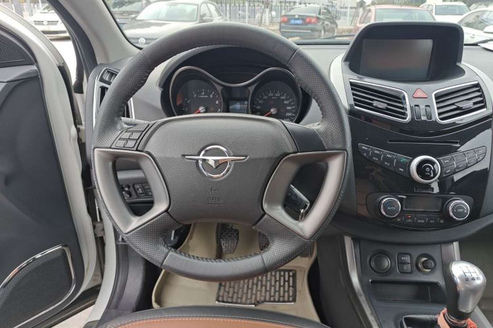 Used Haima S5 2014 1.6L Manual ZhiZun Version Steering Wheel