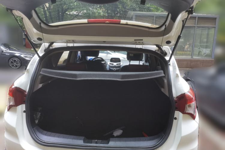 Used Haima S5 2014 1.6L Manual ZhiZun Version Trunk