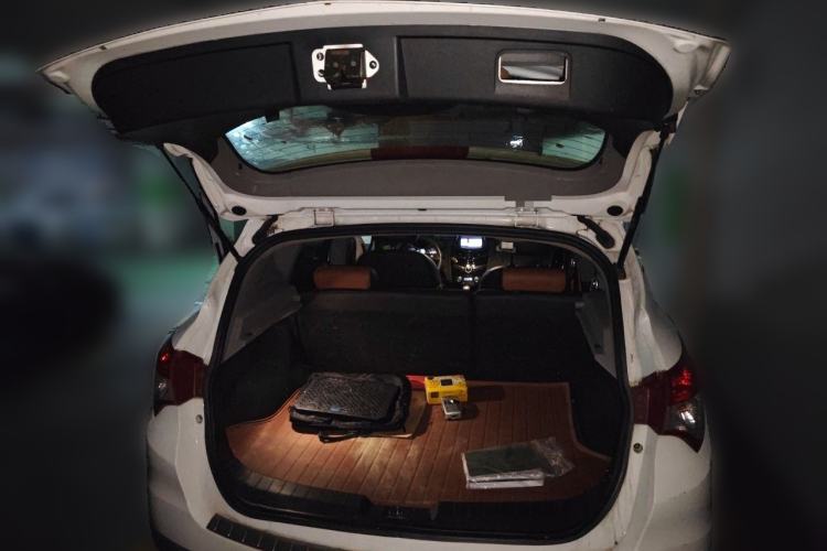 Used Haima S5 2014 1.6L Manual ZhiZun Version Trunk