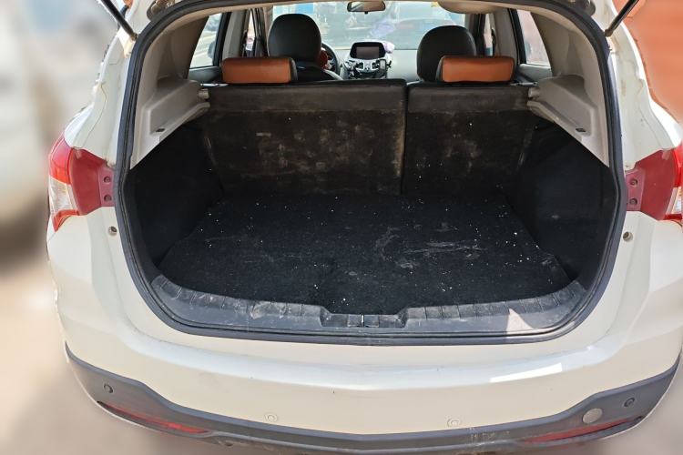 Used Haima S5 2014 1.6L Manual ZhiZun Version Trunk