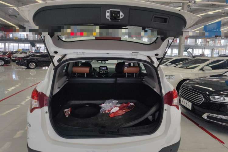 Used Haima S5 2014 1.6L Manual ZhiCheng Model Trunk