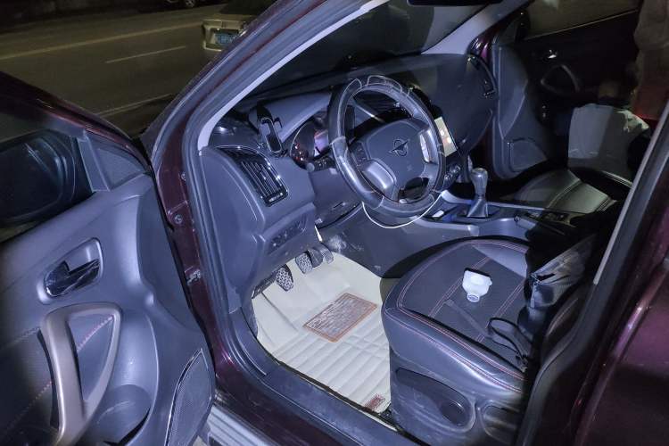 Used Haima S5 2015 1.6L Manual Luxury Model with Sunroof Driver Seat