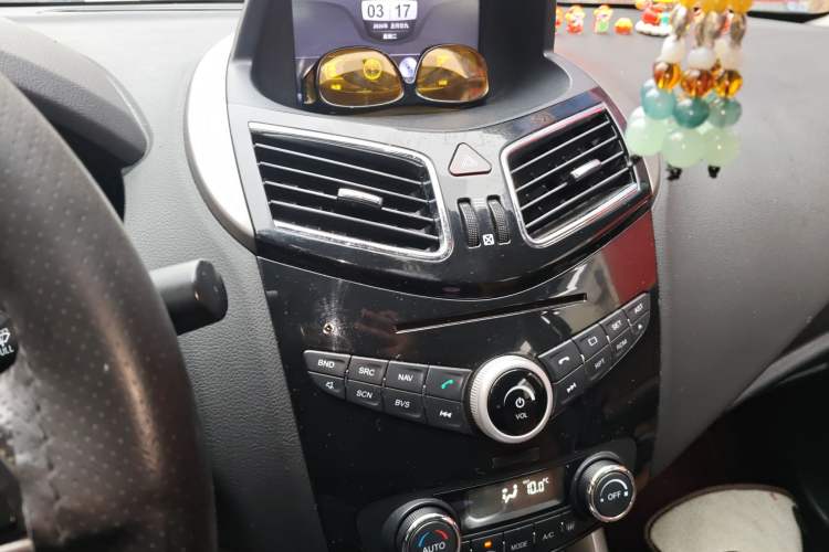 Used Haima S5 2015 1.5T CVT Luxury Sport Edition Audio And AC Panel