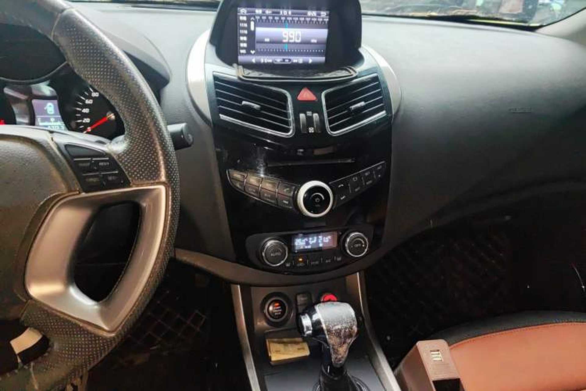 Used Haima S5 2015 1.5T CVT Flagship Model Audio And AC Panel