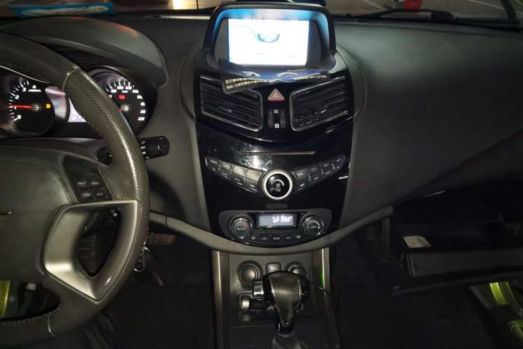 Used Haima S5 2015 1.5T CVT Luxury Sport Edition Audio And AC Panel