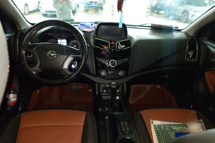 Used Haima S5 2015 1.5T CVT Luxury Sport Edition Center Console