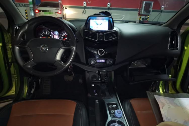 Used Haima S5 2015 1.5T CVT Luxury Sport Edition Center Console