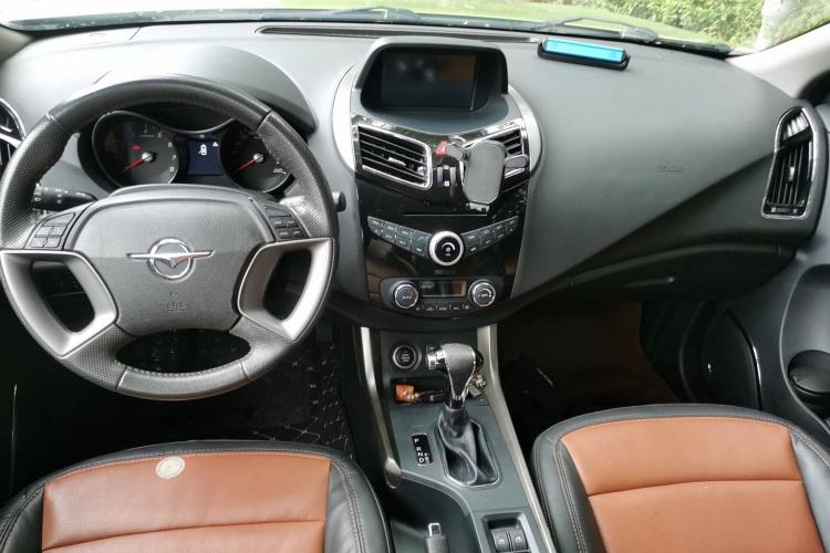 Used Haima S5 2015 1.5T CVT Flagship Model Center Console
