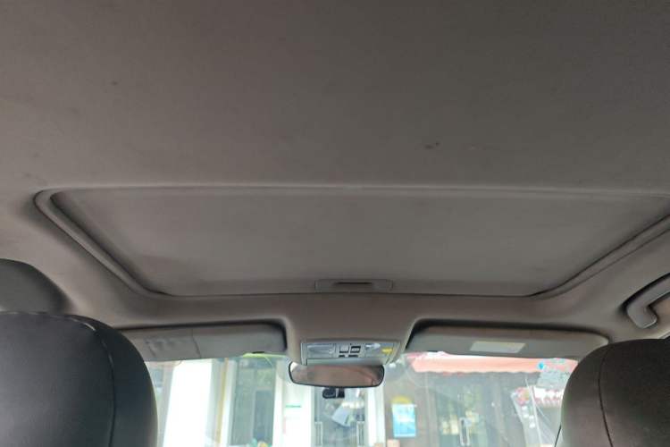 Used Haima S5 2015 1.6L Manual Luxury Model with Sunroof Headliner