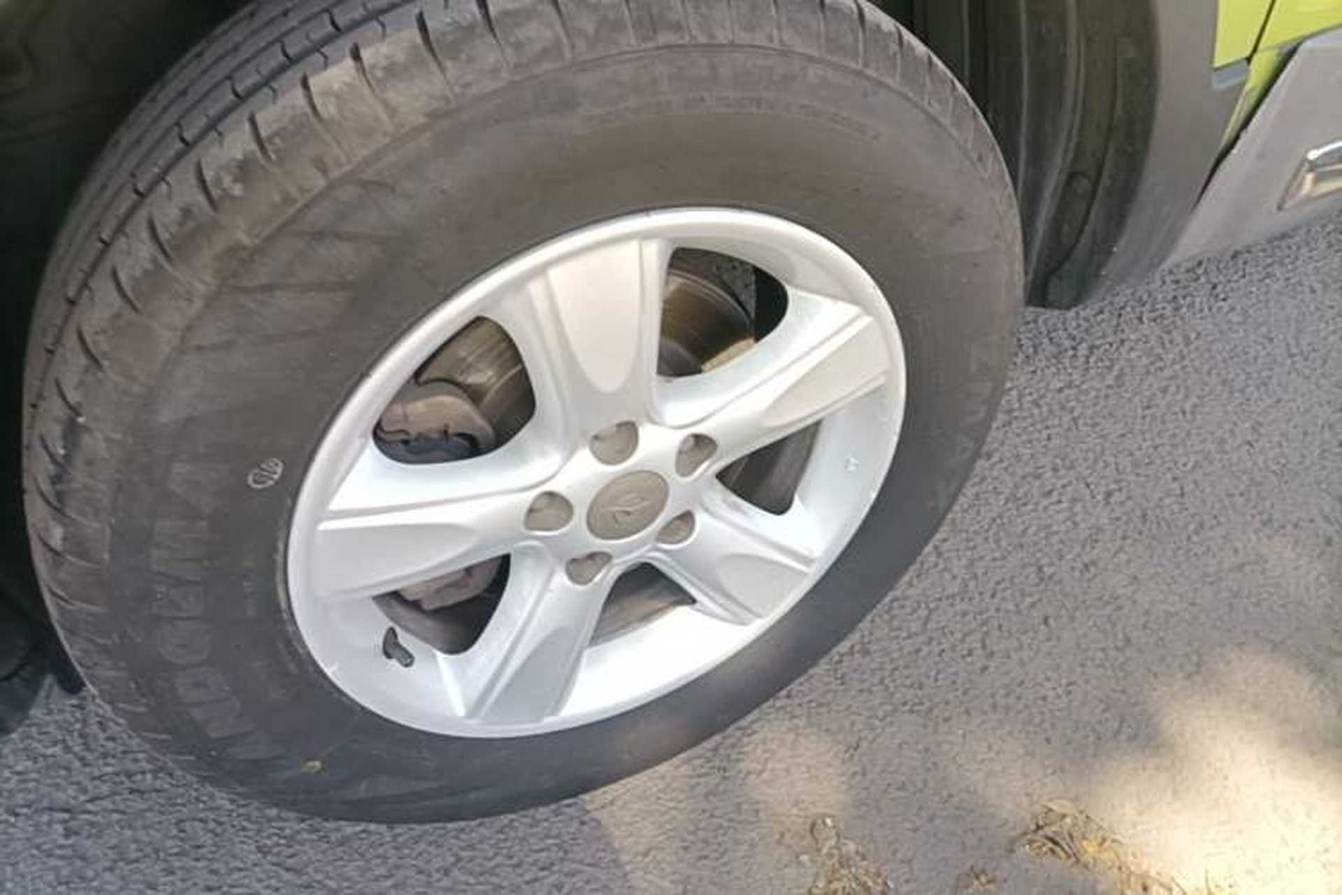 Used Haima S5 2015 1.6L Manual Comfort Model Left Front Wheel Hub