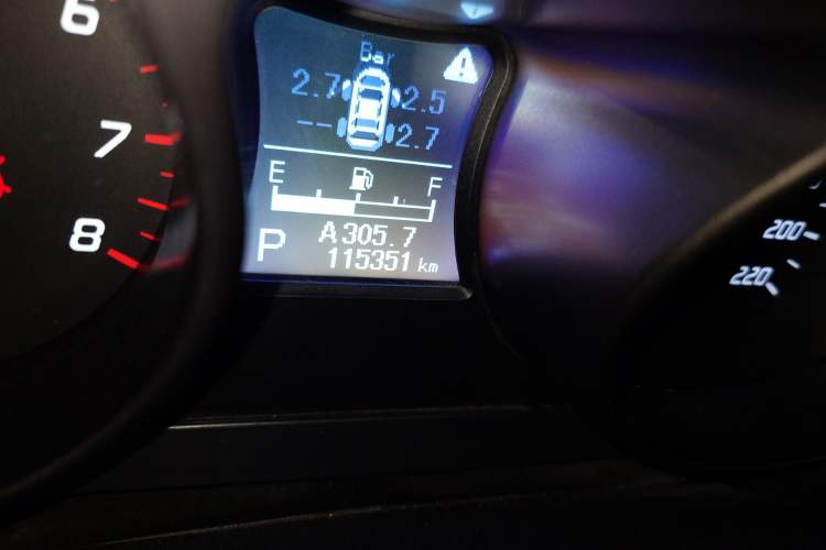 Used Haima S5 2015 1.5T CVT Luxury Sport Edition Odometer Close Up