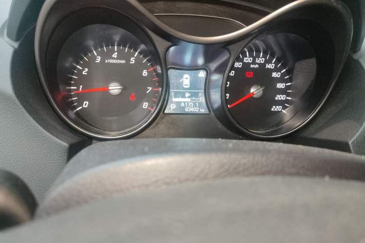 Used Haima S5 2015 1.5T CVT Flagship Model Odometer Close Up
