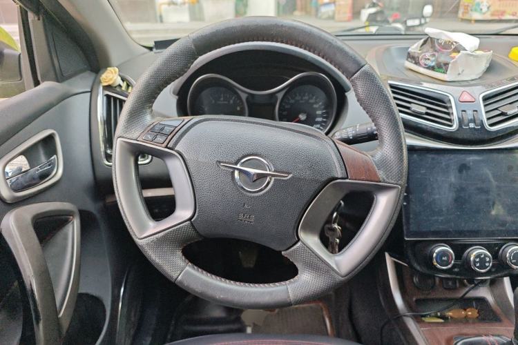 Used Haima S5 2015 1.6L Manual Luxury Model with Sunroof Steering Wheel