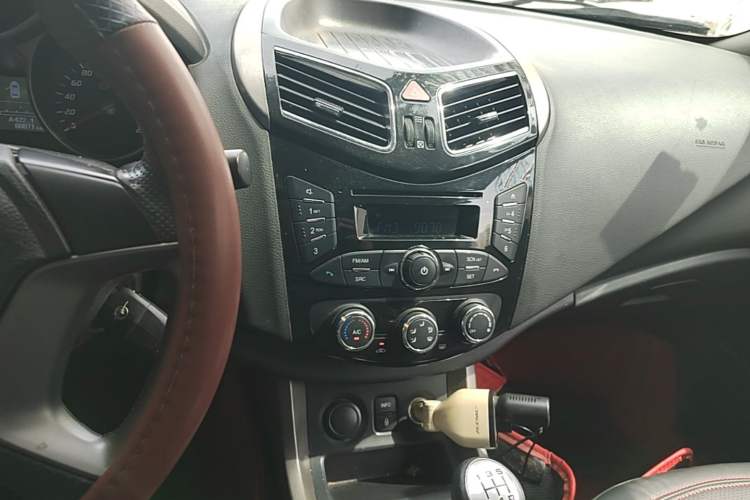 Used Haima S5 2015 1.6L Manual Luxury Model with Sunroof Audio And AC Panel