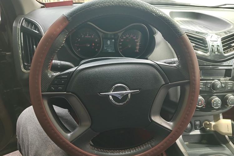 Used Haima S5 2015 1.6L Manual Luxury Model with Sunroof Steering Wheel