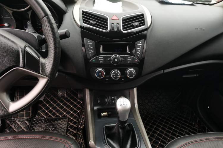 Used Haima S5 2015 1.6L Manual Luxury Model with Sunroof Audio And AC Panel
