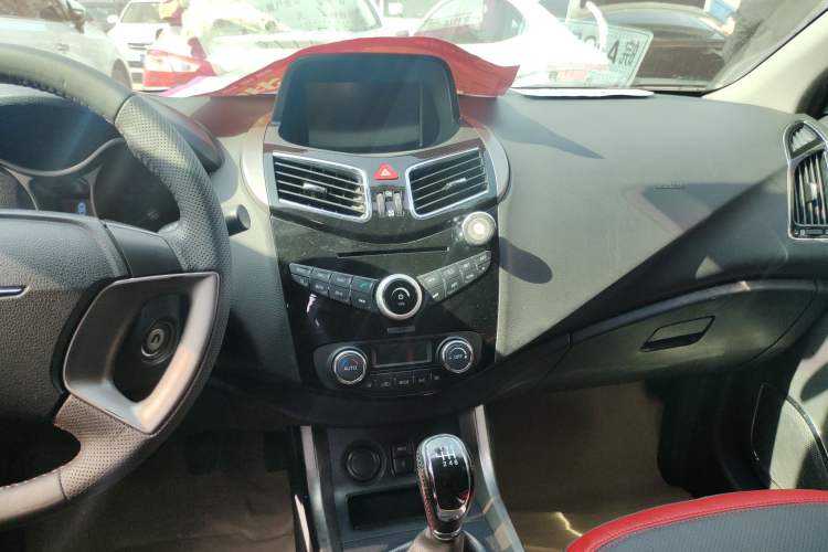 Used Haima S5 2015 1.5T Manual Smart Luxury Sport Edition Audio And AC Panel