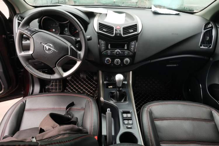Used Haima S5 2015 1.6L Manual Luxury Model with Sunroof Center Console